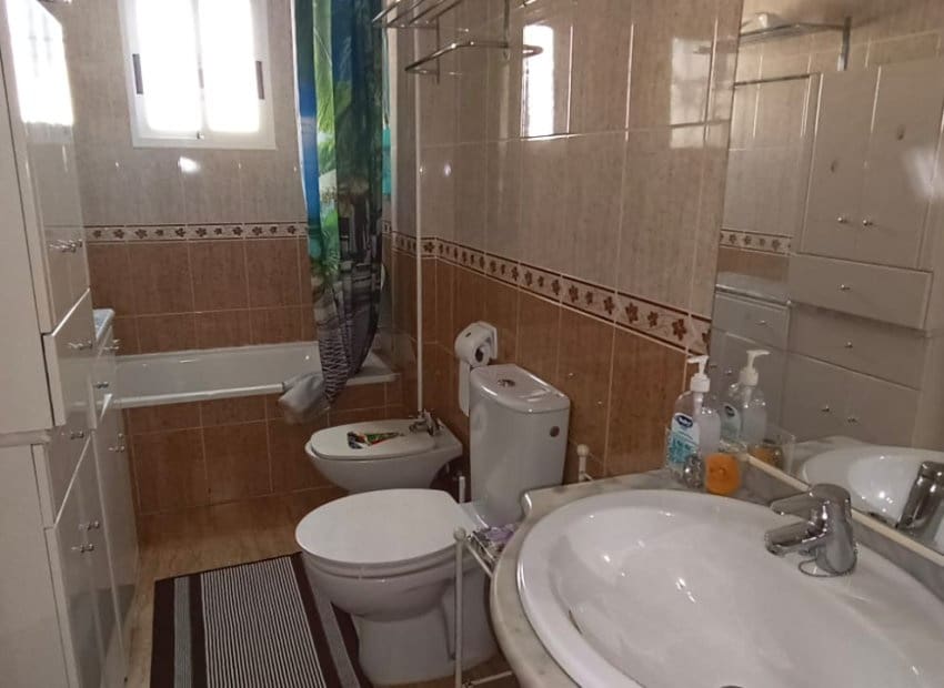 2 makuuhuone Huvila myytävänä paikassa Orihuela Costa mukana uima-altaan - 185 000 € (Ref: 9745861)