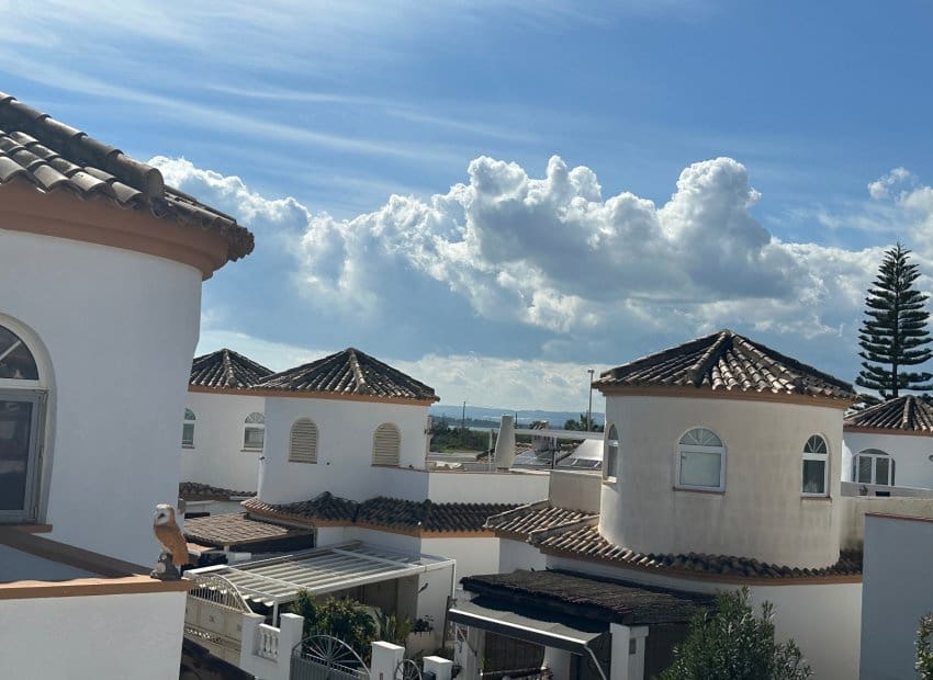 3 bedroom Villa for sale in El Raso with pool - € 220,000 (Ref: 9747374)