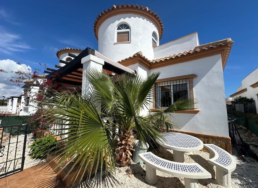 3 bedroom Villa for sale in El Raso with pool - € 220,000 (Ref: 9747374)