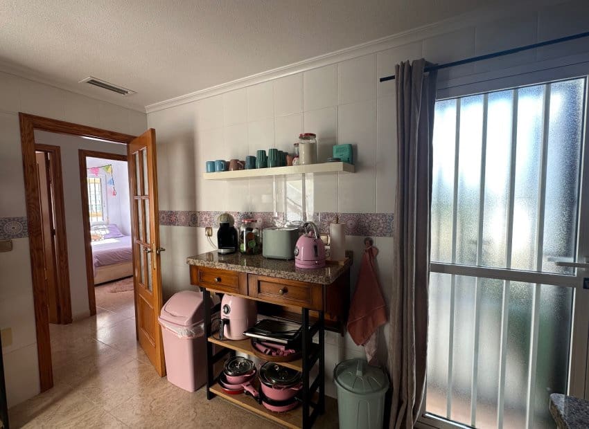 3 bedroom Villa for sale in El Raso with pool - € 220,000 (Ref: 9747374)