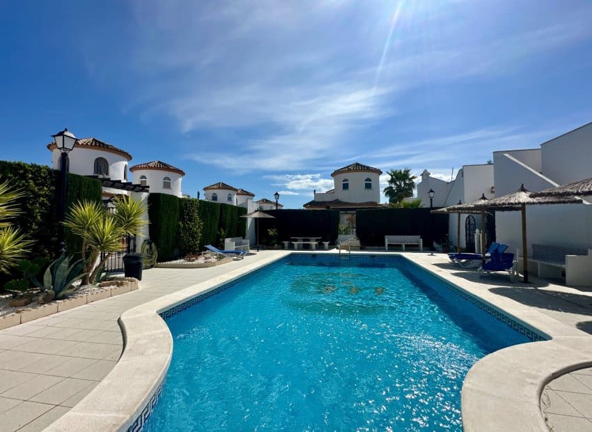 3 bedroom Villa for sale in El Raso with pool - € 220,000 (Ref: 9747374)