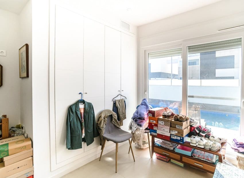 Chalet de 3 habitaciones en Pilar de la Horadada en venta - 450.000 € (Ref: 9747375)