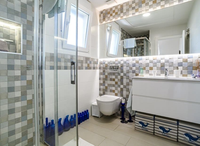 Chalet de 3 habitaciones en Pilar de la Horadada en venta - 450.000 € (Ref: 9747375)