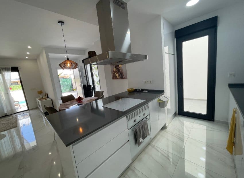 3 bedroom Villa for sale in Benijofar with pool - € 379,990 (Ref: 9747376)