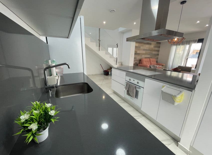 3 bedroom Villa for sale in Benijofar with pool - € 379,990 (Ref: 9747376)