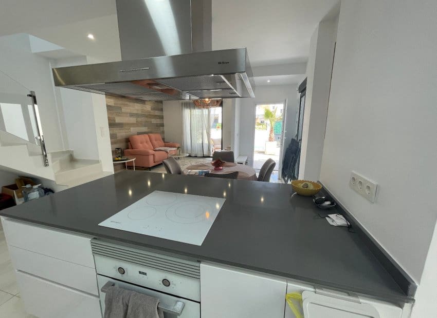 3 bedroom Villa for sale in Benijofar with pool - € 379,990 (Ref: 9747376)