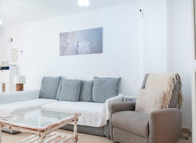 Casa de 4 habitaciones en Ciudad, San Javier en venta con piscina - 255.000 € (Ref: 9747377)