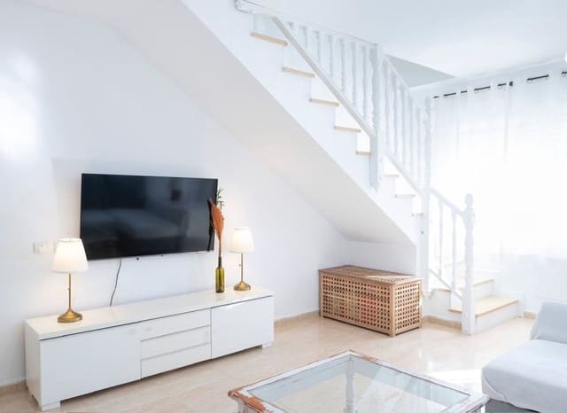 Casa de 4 habitaciones en Ciudad, San Javier en venta con piscina - 255.000 € (Ref: 9747377)