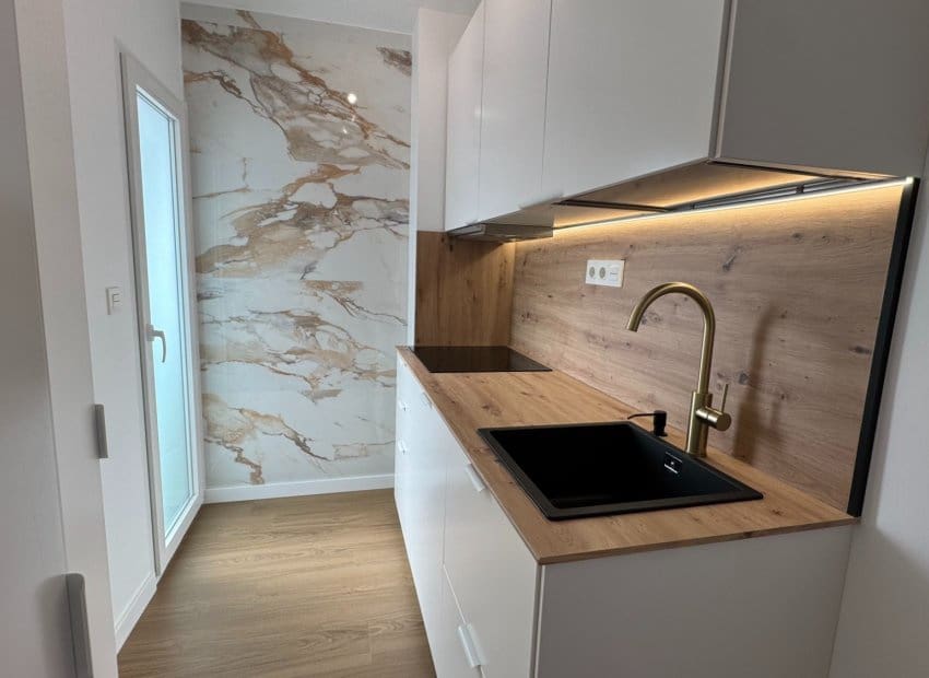 2 slaapkamer Appartement te koop in Punta Prima - € 249.000 (Ref: 9747378)