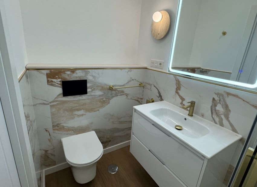 2 slaapkamer Appartement te koop in Punta Prima - € 249.000 (Ref: 9747378)