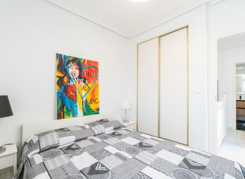 3 makuuhuone Huvila myytävänä paikassa Orihuela Costa mukana uima-altaan - 279 000 € (Ref: 9747380)