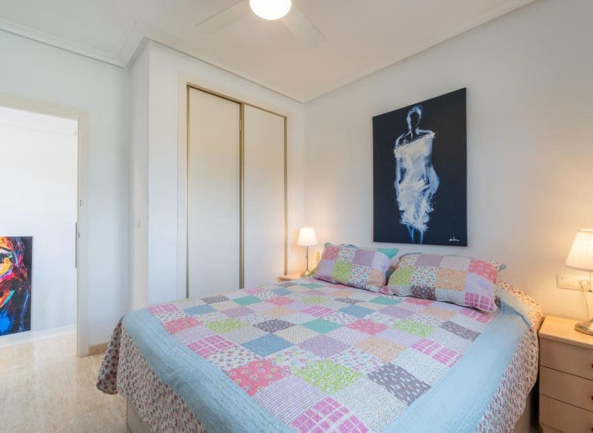 3 makuuhuone Huvila myytävänä paikassa Orihuela Costa mukana uima-altaan - 279 000 € (Ref: 9747380)