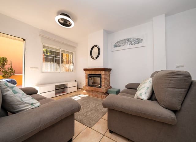 3 slaapkamer Villa te koop in Playa Flamenca, Orihuela met zwembad - € 269.950 (Ref: 9747381)