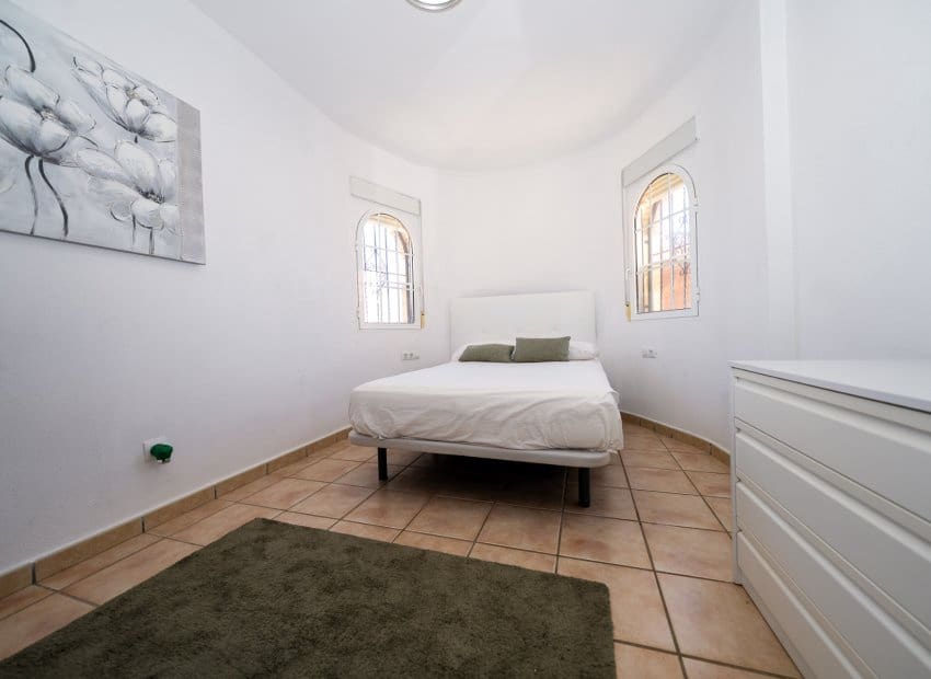 3 slaapkamer Villa te koop in Playa Flamenca met zwembad - € 269.950 (Ref: 9747381)