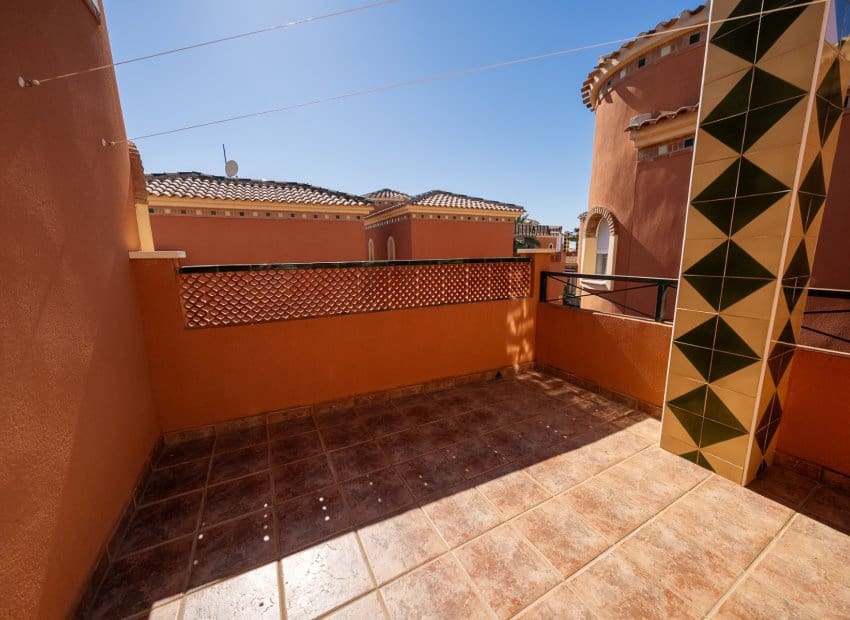 3 slaapkamer Villa te koop in Playa Flamenca met zwembad - € 269.950 (Ref: 9747381)