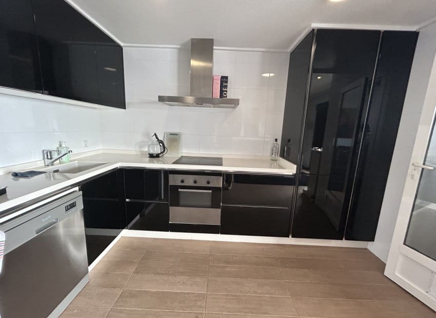 2 soveværelse Lejlighed til salg i Orihuela med swimmingpool - € 195.000 (Ref: 9748248)