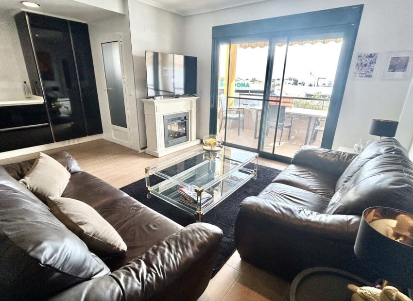 2 soveværelse Lejlighed til salg i Orihuela med swimmingpool - € 195.000 (Ref: 9748248)