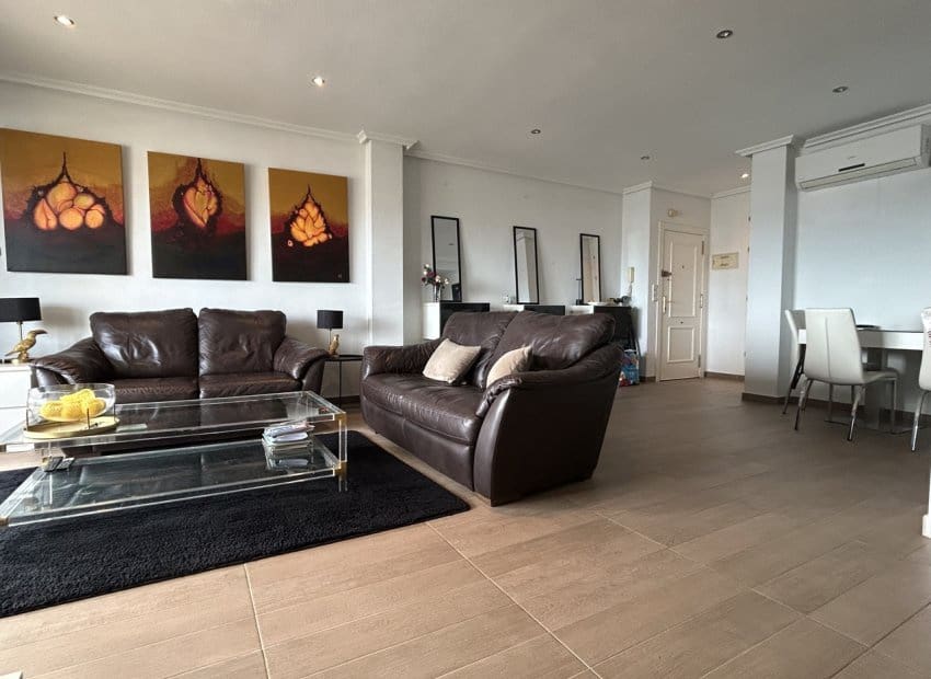 2 soveværelse Lejlighed til salg i Orihuela med swimmingpool - € 195.000 (Ref: 9748248)