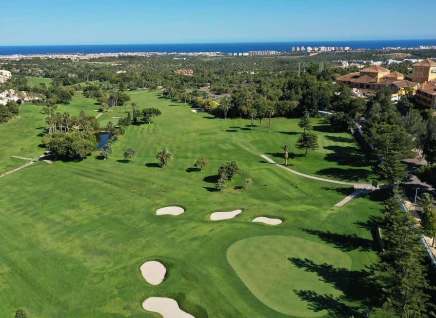 2 soveværelse Lejlighed til salg i Orihuela med swimmingpool - € 195.000 (Ref: 9748248)