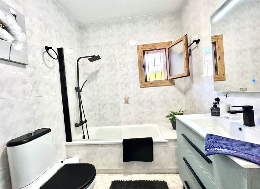 2 sypialnia Dom na sprzedaż w Playa Flamenca z basenem - 259 000 € (Ref: 9748249)