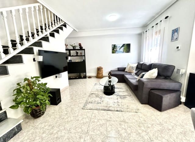 2 slaapkamer Huis te koop in Playa Flamenca, Orihuela met zwembad - € 259.000 (Ref: 9748249)