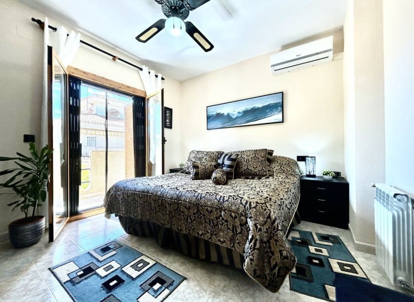 2 sypialnia Dom na sprzedaż w Playa Flamenca z basenem - 259 000 € (Ref: 9748249)