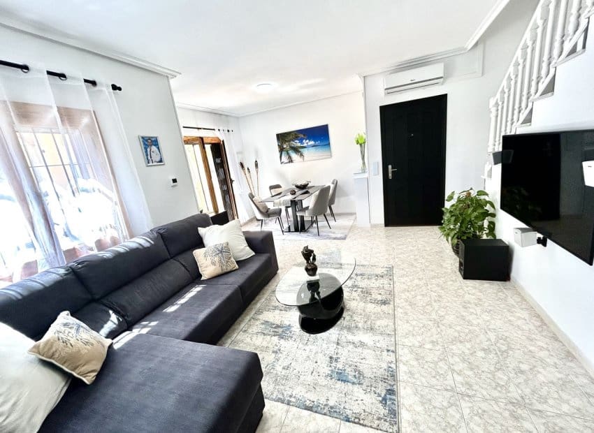 2 sypialnia Dom na sprzedaż w Playa Flamenca z basenem - 259 000 € (Ref: 9748249)