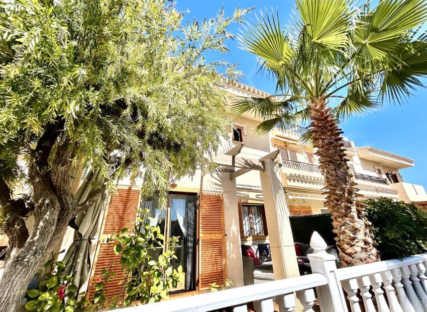 2 sypialnia Dom na sprzedaż w Playa Flamenca z basenem - 259 000 € (Ref: 9748249)