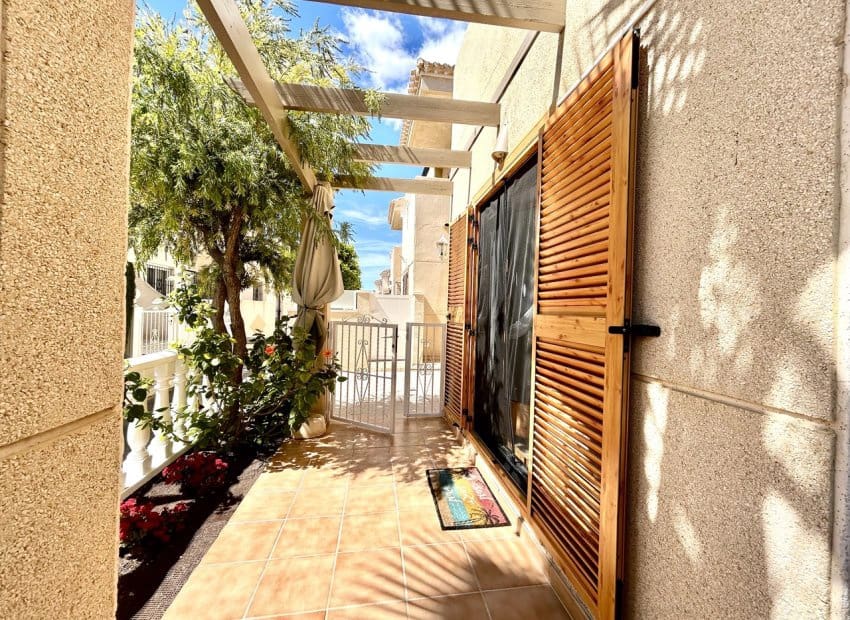 2 sypialnia Dom na sprzedaż w Playa Flamenca z basenem - 259 000 € (Ref: 9748249)