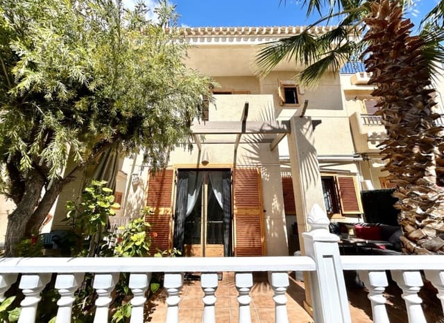 2 slaapkamer Huis te koop in Playa Flamenca, Orihuela met zwembad - € 259.000 (Ref: 9748249)