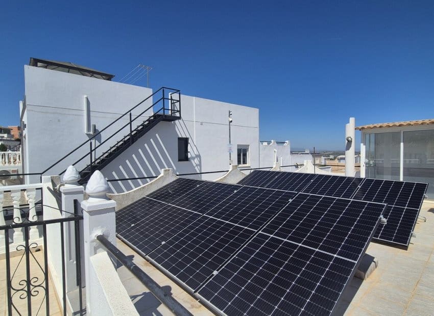 2 soverom Villa til salgs i San Miguel de Salinas med svømmebasseng - € 240 000 (Ref: 9748250)