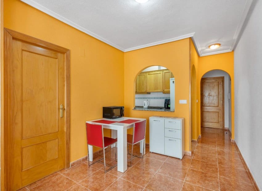 2 soverom Leilighet til salgs i Torrevieja - € 117 500 (Ref: 9752557)