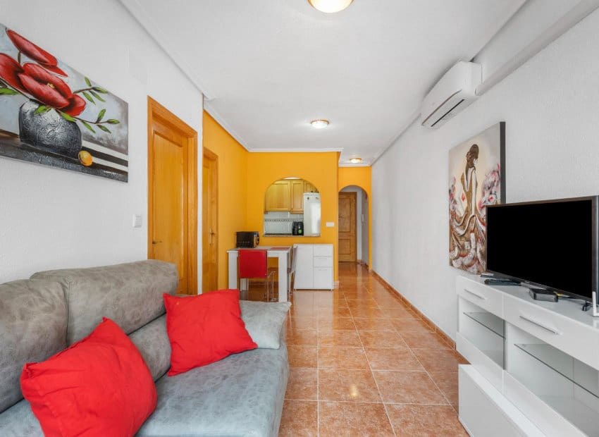 2 soverom Leilighet til salgs i Torrevieja - € 117 500 (Ref: 9752557)