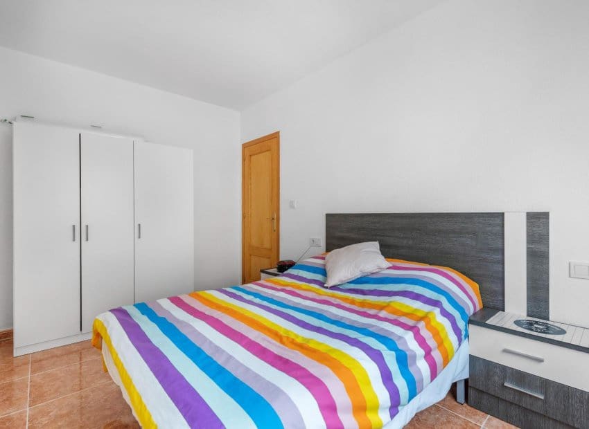 2 soverom Leilighet til salgs i Torrevieja - € 117 500 (Ref: 9752557)