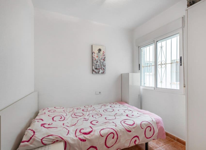 2 soverom Leilighet til salgs i Torrevieja - € 117 500 (Ref: 9752557)