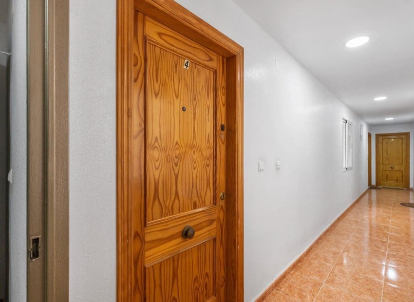 2 soverom Leilighet til salgs i Torrevieja - € 117 500 (Ref: 9752557)