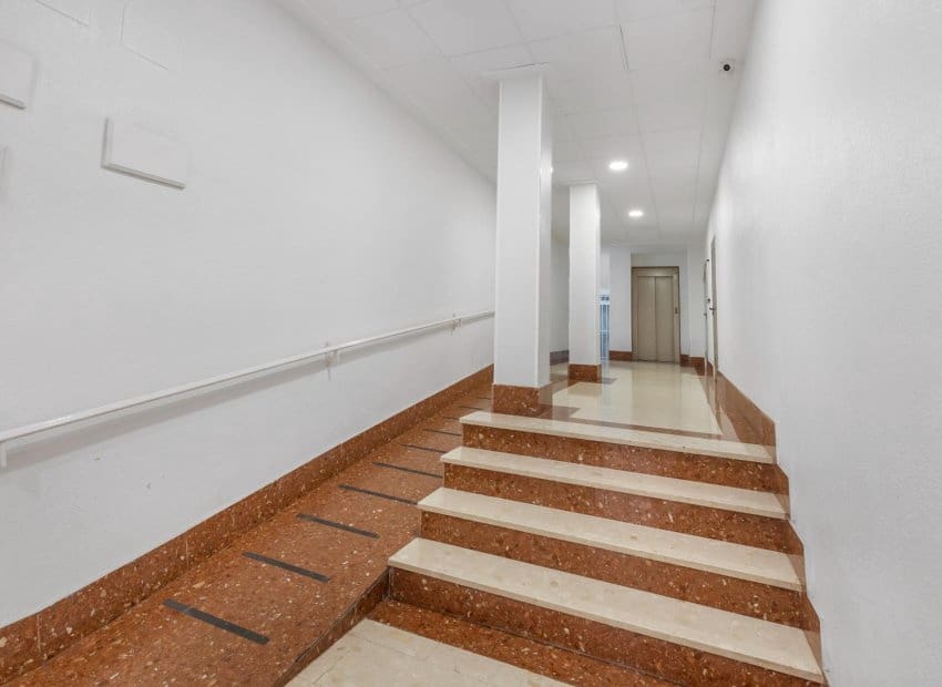 2 soverom Leilighet til salgs i Torrevieja - € 117 500 (Ref: 9752557)