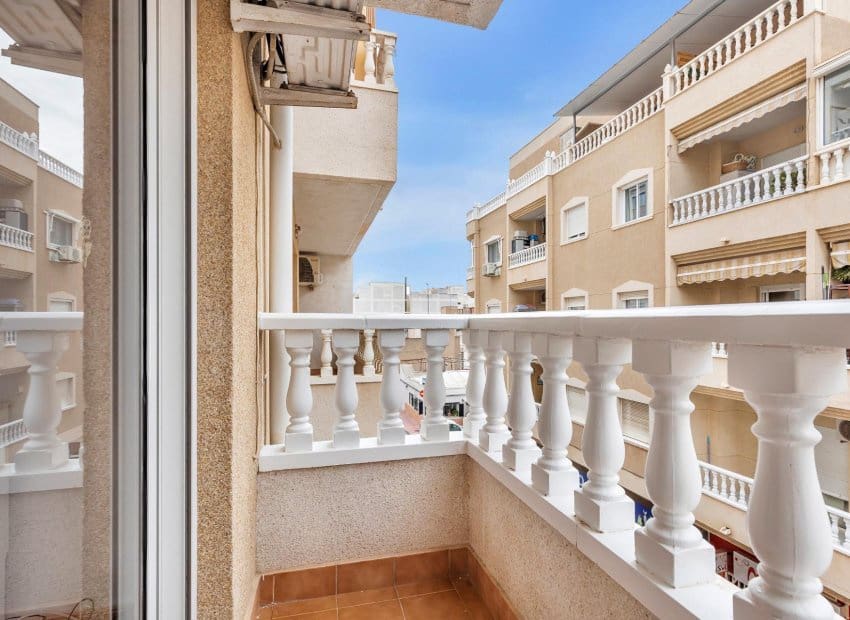 2 soverom Leilighet til salgs i Torrevieja - € 117 500 (Ref: 9752557)