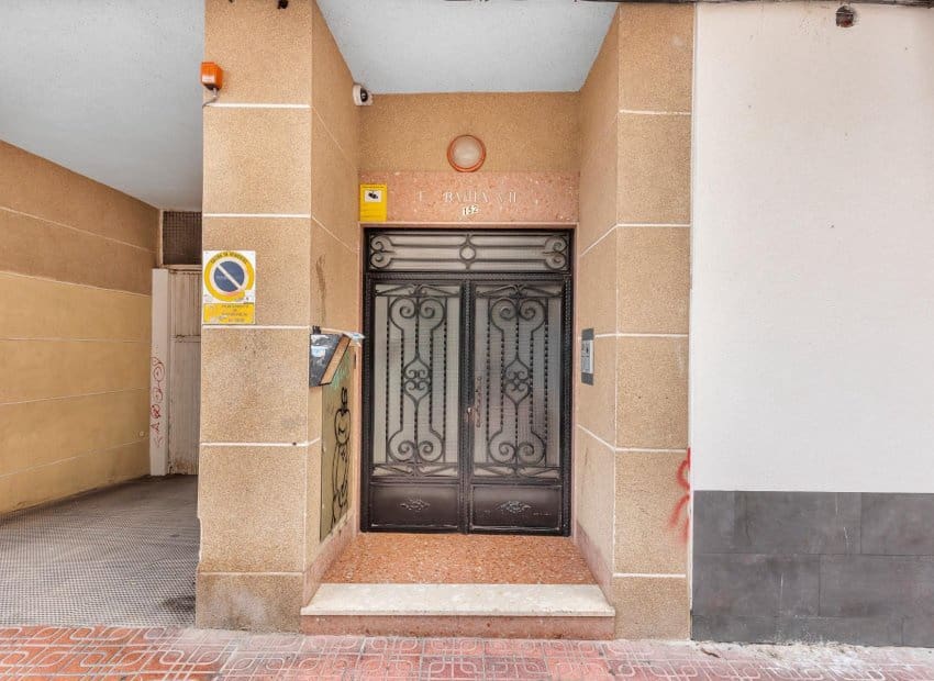 2 soverom Leilighet til salgs i Torrevieja - € 117 500 (Ref: 9752557)