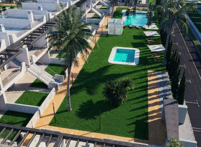 Apartamento de 3 habitaciones en Pilar de la Horadada en venta con piscina - 375.000 € (Ref: 9752561)