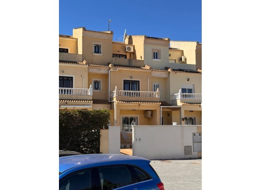 3 soveværelse Byhus til salg i Campoamor med swimmingpool - € 229.995 (Ref: 9761591)