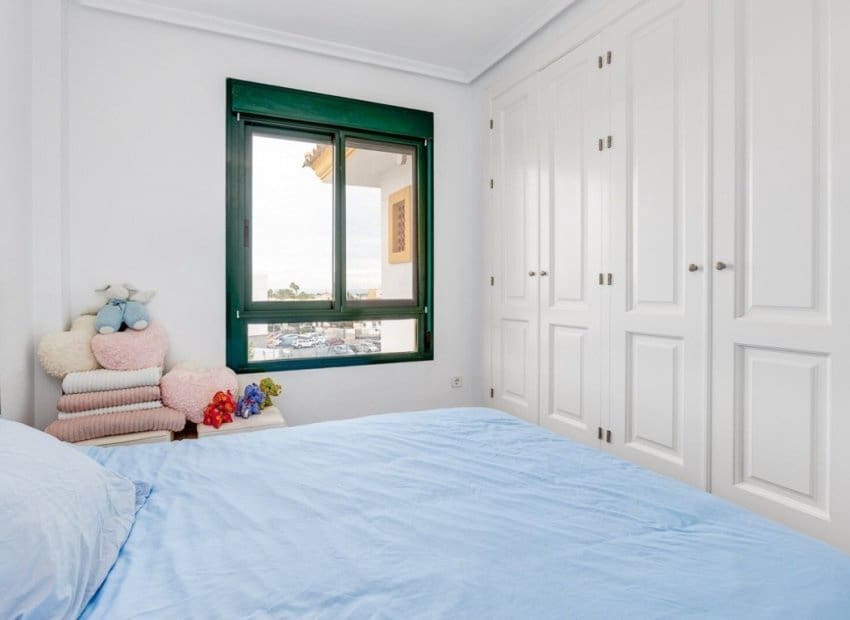 2 bedroom Apartment for sale in Campoamor with pool - € 185,000 (Ref: 9769005)