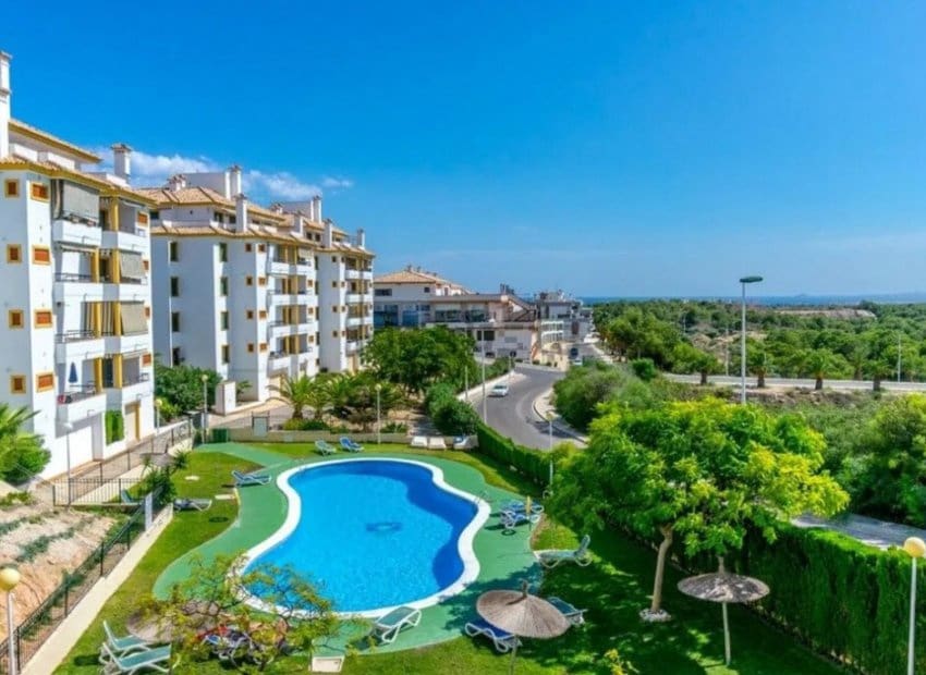 2 bedroom Apartment for sale in Campoamor with pool - € 185,000 (Ref: 9769005)