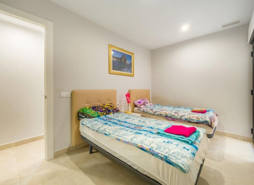 2 chambre Appartement à vendre à Torrevieja avec piscine - 274 000 € (Ref: 9769010)