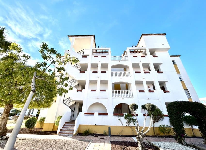 2 slaapkamer Appartement te koop in Villamartin met zwembad - € 190.000 (Ref: 9769012)