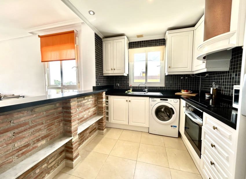 2 slaapkamer Appartement te koop in Villamartin met zwembad - € 190.000 (Ref: 9769012)