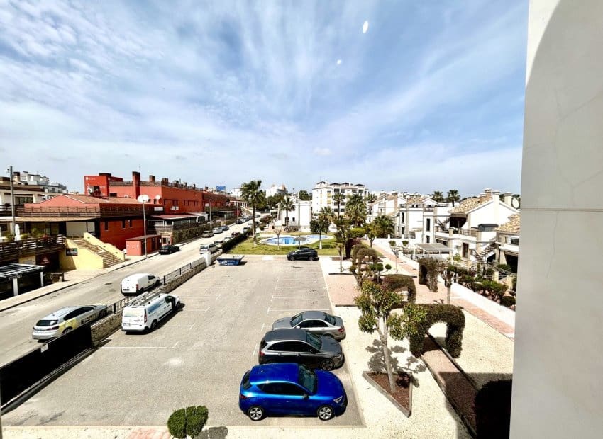 2 slaapkamer Appartement te koop in Villamartin met zwembad - € 190.000 (Ref: 9769012)