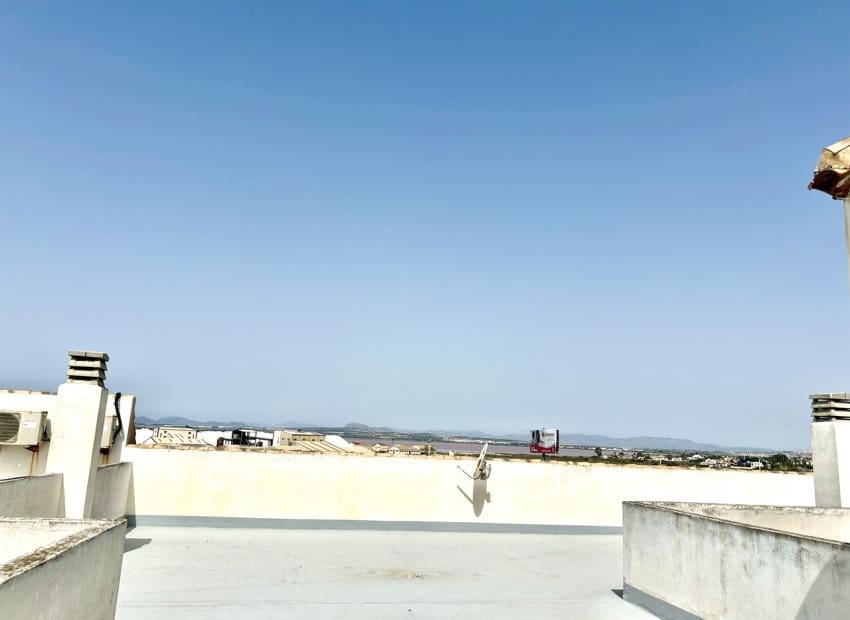 2 quarto Apartamento para venda em Torrevieja com piscina - 133 900 € (Ref: 9769015)