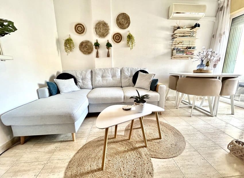 2 quarto Apartamento para venda em Torrevieja com piscina - 133 900 € (Ref: 9769015)