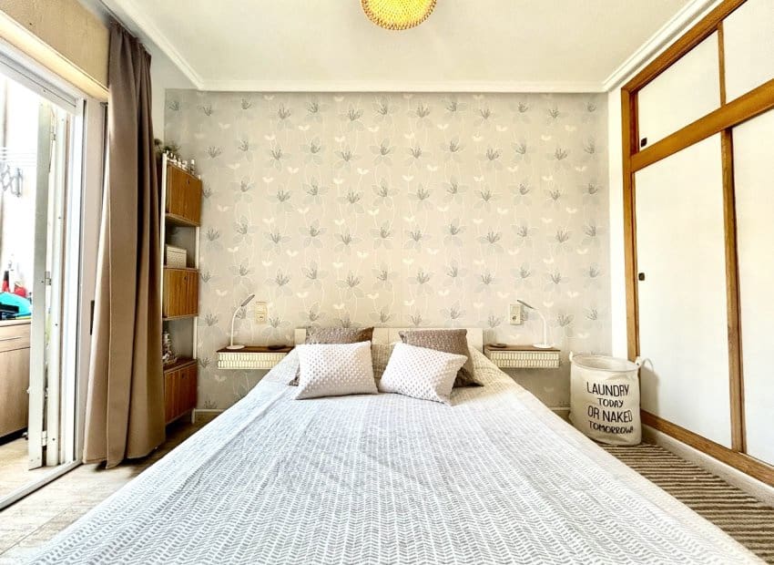 2 quarto Apartamento para venda em Torrevieja com piscina - 133 900 € (Ref: 9769015)